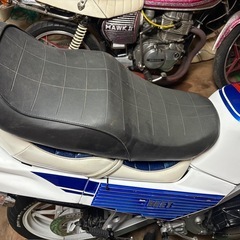 cbx400fタックロールの画像