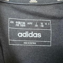 adidas アディダス　tシャツ ネイビー 半袖 子供130センチ　 半袖Tシャツ アディダス adidas 未使用品の画像