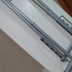 折りたたみテーブルの画像