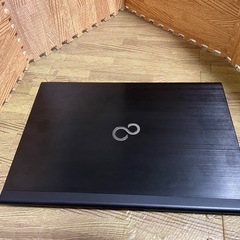 美品　Windows11  FUJITSU LIFEBOOK メモリ4GB SSD64GB 13.3インチの画像