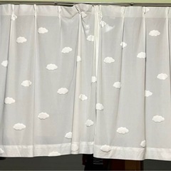 ニトリカーテンの画像
