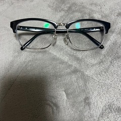 バーバリーメガネの画像