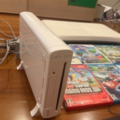 WiiUセット+ソフト8本+Wii Fit Uセット
の画像