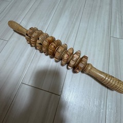  未使用､木製 ツボ押しローラー／マッサージ棒の画像