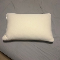 ニトリ　抗菌防臭　低反発チップ枕の画像