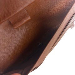 LV 財布の画像