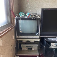 テレビ、テレビ台、靴箱などいろいろの画像