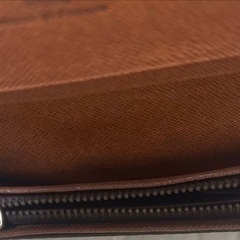 LV 財布の画像