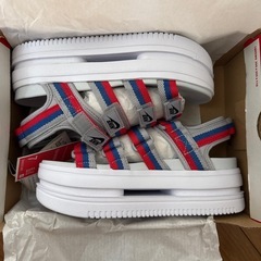【新品タグ付】Nike ナイキ　厚底 アイコンクラッシックサンダル　24の画像