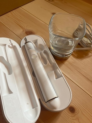 電動歯ブラシ本体 フィリップス 充電器・ケース付き