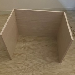 商談中【ほぼ新品】台　コの字　ホワイトウッド調の画像