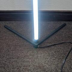 LED フロアランプ 色が変わるライトの画像
