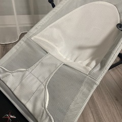 BABY BJORN（ベビービョルン）バウンサー メッシュ グレーホワイトの画像
