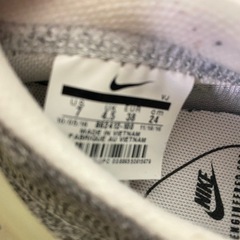 NIKEスニーカー👟24cm未使用に近いの画像