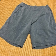 メンズ　Sサイズ　Tシャツ　ズボンの画像