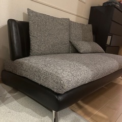 アルモニアソファーの画像