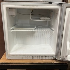 無料でお譲り致します。ハイアール　小型冷蔵庫【交渉中】の画像