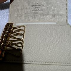 LOUIS VUITTON  ルイヴィトン　財布、キーケースの画像