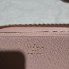 LOUIS VUITTON  ルイヴィトン　財布、キーケースの画像