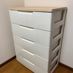 【決定/キャンセル待ち可能】早め希望🔥 5段チェスト 収納 ウッドトップ タンス 白の画像