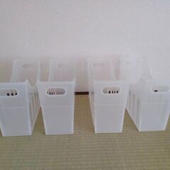 A4ファイルボックス　4つ　①　収納　棚　整理の画像