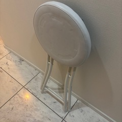 【先約済】ニトリ　折り畳み式丸椅子の画像