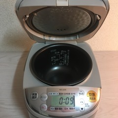 Zojirushi NS-LE05 炊飯器の画像