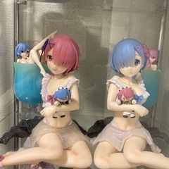写真のもの全て　フィギュア棚もの画像
