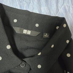 ユニクロ　レーヨンブラウスの画像