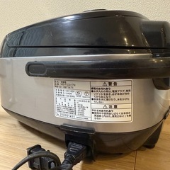 【急募】ニトリ 炊飯器 5.5合 MB-FS3017N（引っ越しのため格安）の画像