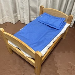猫ちゃんベッドにもぴったり！ふかふか敷布団付き！IKEAのドールベッド（Duktig）の画像