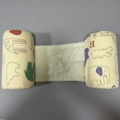 アカチャンホンポ　寝返り防止クッション　ベビーの画像