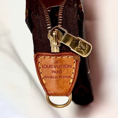 LOUIS VUITTON モノグラム　ポーチ　　小物入れの画像