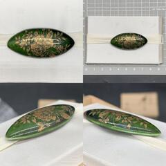 未使用保管品　九谷焼 泉八堂 帯止 帯留め 緑グリーン　金彩　 花柄 共箱付き　和装小物　和装洋装　陶製　陶器　焼き物　伝統工芸品の画像