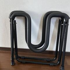 スターボードSUPとケースとスタンドの画像