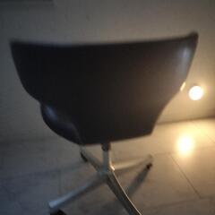 革　黒　デスクチェア　usedの画像