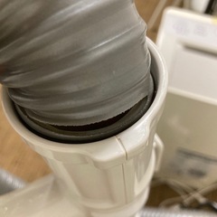 SHARPタービンヘッドタイプ掃除機 & ダイキン工業　2012年製　ACK70M-W 加湿ストリーマ空気清浄機の画像