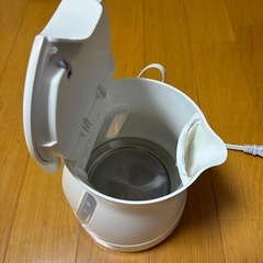 T-fal 電気ケトル 1.2L ホワイト｜コストコ購入の画像