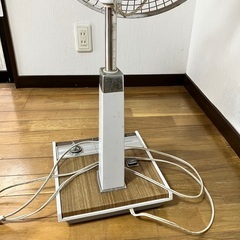 東芝　昭和レトロ　扇風機「CRYSTAL ZEPHYR SF-35A」の画像