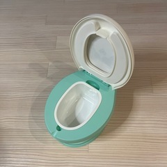 ミッキーとミニーのペイント洋式トイレのオマルの画像