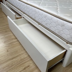シングルサイズ　収納付きベッド+マットレスの画像