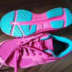 asics　スニーカーの画像