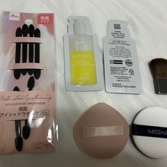 コスメ　試供品　いろいろの画像