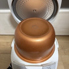 TOSHIBA 炊飯器　5.5合炊きの画像
