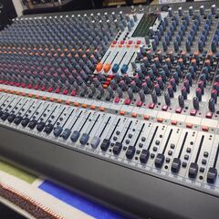 Behringer XL3200 ベリンガー 32チャンネル ほぼ新品 ミキサー Mixer Flight Case PULSE CASE ケース付き  高級オーダーケース 使用頻度激少の画像