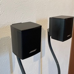 Bose surround speakers リアスピーカー スタンド付きの画像