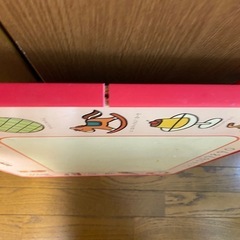 子供お絵描きデスクの画像