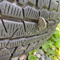 ヨコハマ　スタッドレスタイヤ 225/ 80 R15の画像