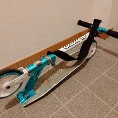 AVIGO（アヴィーゴ）　キックボード　スクーター　ブルーの画像