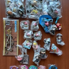 【ほぼ新品】ワンピース　一番くじ　フィギュア　ストラップ　クリアファイル　ホルダーの画像